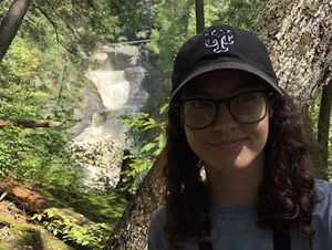 Meet your Posher, Faith